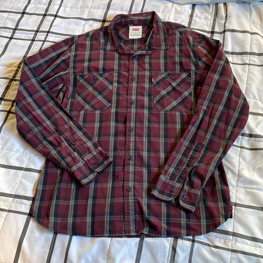 Levi’s Button Up Shirt